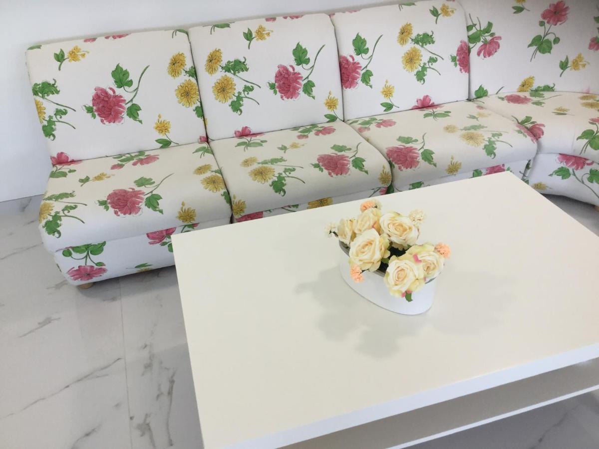 Yellow Studio Brand New Лимасол Экстерьер фото